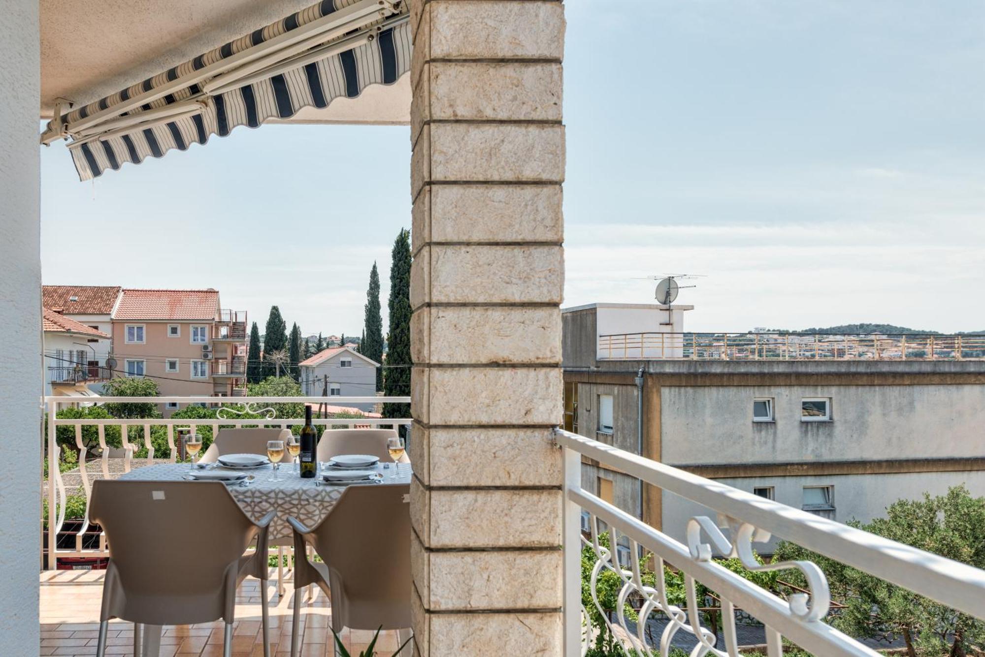 Villa Daniela Trogir Exteriör bild